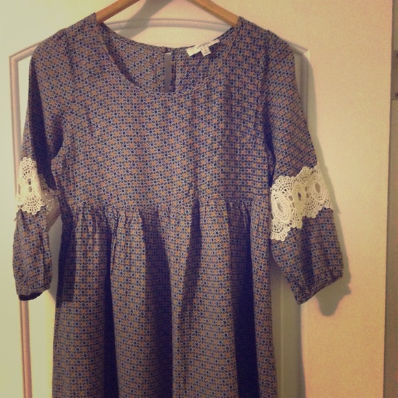 Umgee 3/4 sleeve tunic - Picture 1 of 3